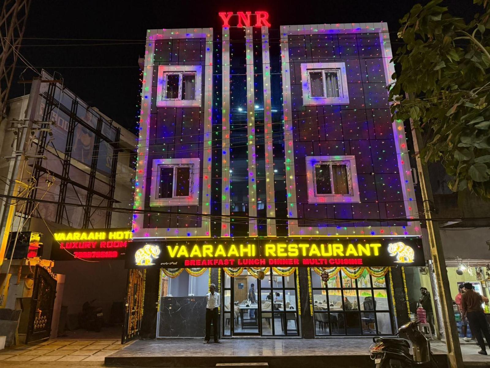 Vaaraahi Hotels Hyderabad Bagian luar foto